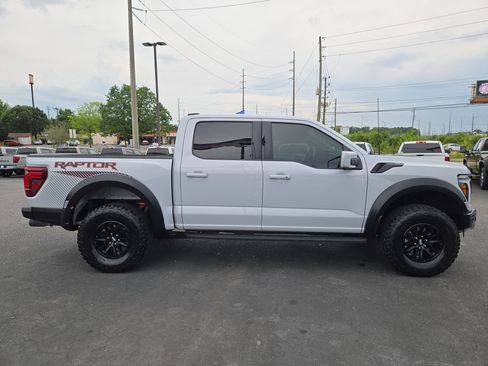 Certified 2025 Ford F150 Raptor AWD/4WD image 6