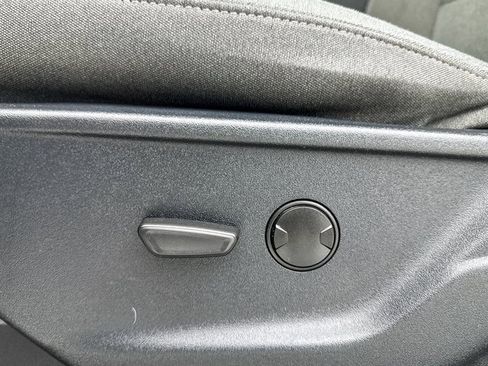 Used 2024 Ford F150 XLT w/ FX4 Off-Road Package image 29