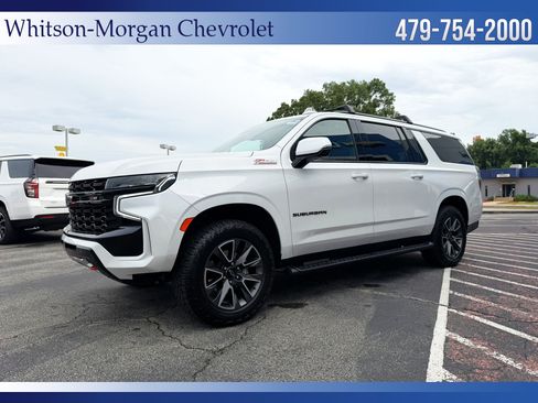 Used 2024 Chevrolet Suburban Z71 w/ Luxury Package AWD/4WD image 1