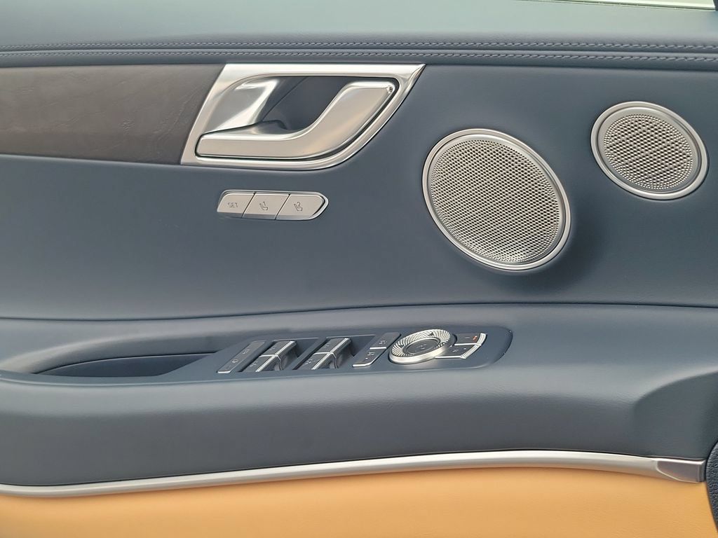 Certified 2024 Genesis GV80 3.5T AWD/4WD image 21