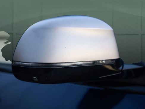 Used 2021 BMW X5 M50i w/ Executive Package image 39