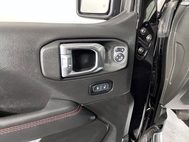Used 2022 Jeep Wrangler Unlimited Rubicon w/ Cold Weather Group AWD/4WD image 16