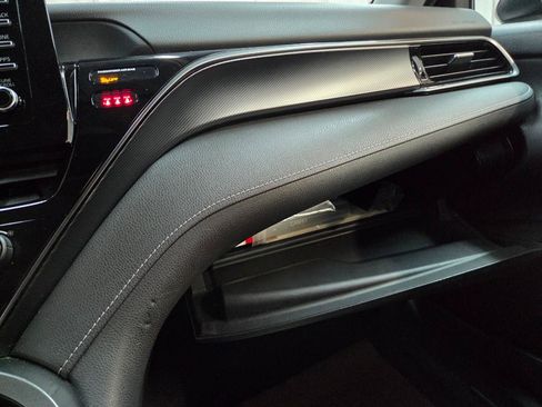 Used 2021 Toyota Camry SE image 27