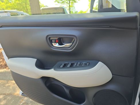 New 2026 Honda HR-V LX image 25