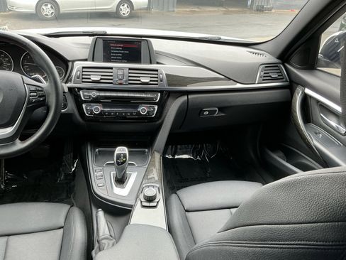 Used 2018 BMW 330i Sedan RWD image 17