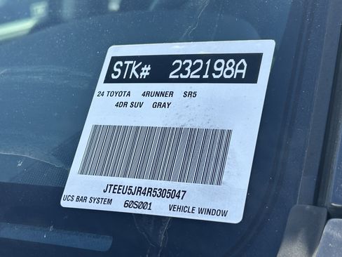 Used 2024 Toyota 4Runner SR5 RWD image 9