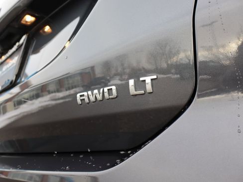 Used 2023 Chevrolet Equinox LT image 31