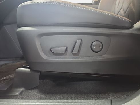 New 2026 Nissan Pathfinder Platinum AWD/4WD image 28