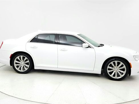 Used 2019 Chrysler 300 Touring L w/ Quick Order Package 22F RWD image 6