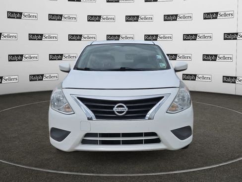 Used 2016 Nissan Versa SV FWD image 8