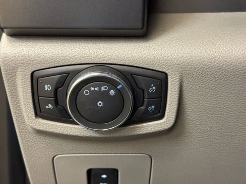 Used 2016 Ford F150 XLT w/ Equipment Group 301A Mid image 26