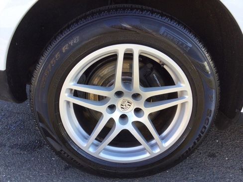 Used 2018 Porsche Macan Sport Edition image 29