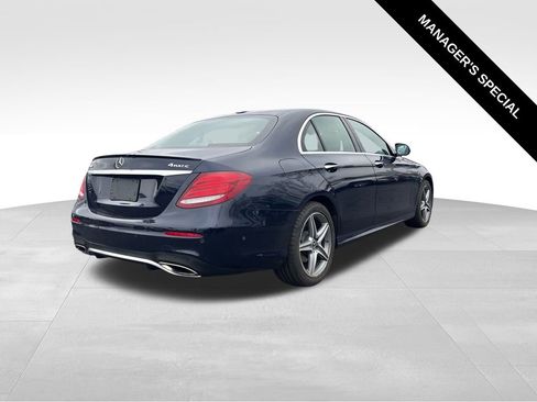 Used 2018 Mercedes-Benz E 300 4MATIC image 7