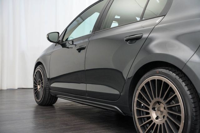 Used 2011 Volkswagen GTI 4-Door FWD image 32