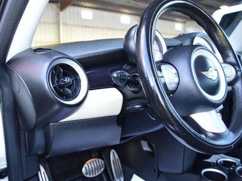 Used 2009 MINI Cooper Clubman S image 32