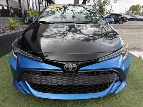 Used 2021 Toyota Corolla SE FWD image 2