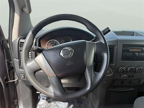 Used 2014 Nissan Titan S image 11