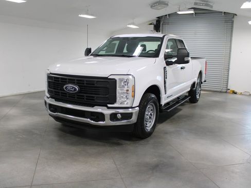 New 2026 Ford F250 XL image 3