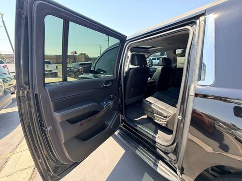 Used 2020 Chevrolet Suburban LT AWD/4WD image 20