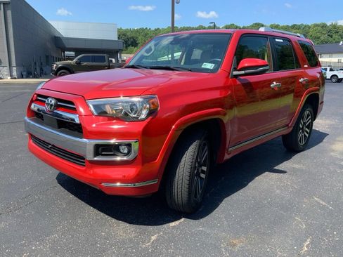 Used 2024 Toyota 4Runner Limited AWD/4WD image 5