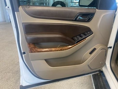 Used 2016 Chevrolet Tahoe LTZ AWD/4WD image 31