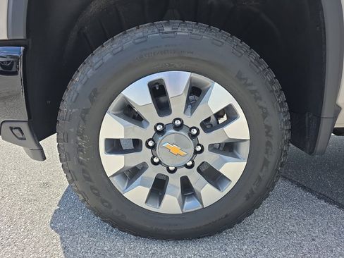 New 2026 Chevrolet Silverado 2500 Custom w/ Custom Value Package AWD/4WD image 20