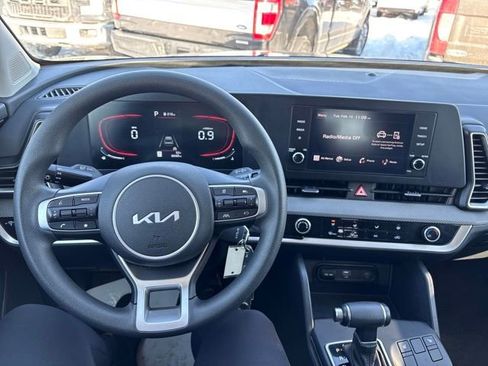 Used 2024 Kia Sportage LX image 20