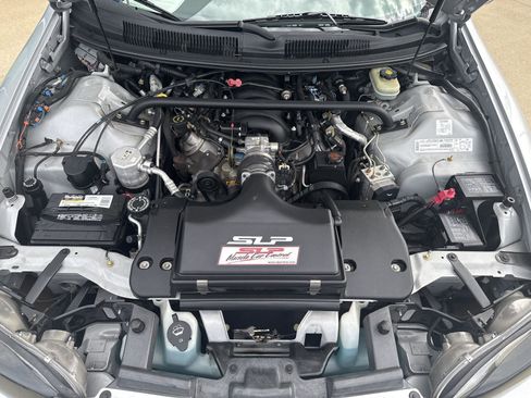 Used 2002 Chevrolet Camaro Z28 w/ SS Performance/Appearance Pkg RWD image 24