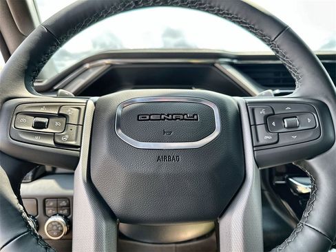 New 2026 GMC Sierra 1500 Denali w/ Denali Reserve Package image 33