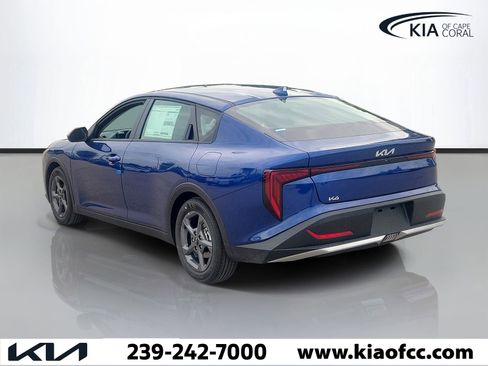 New 2026 Kia K4 FWD image 4