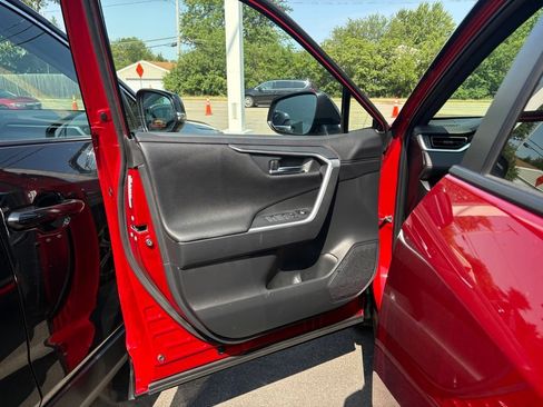 Used 2023 Toyota RAV4 XSE w/ Weather Package AWD/4WD image 31