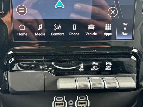 New 2026 RAM 1500 4x4 Crew Cab image 34