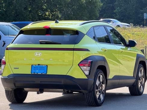 Certified 2025 Hyundai Kona SEL FWD image 23
