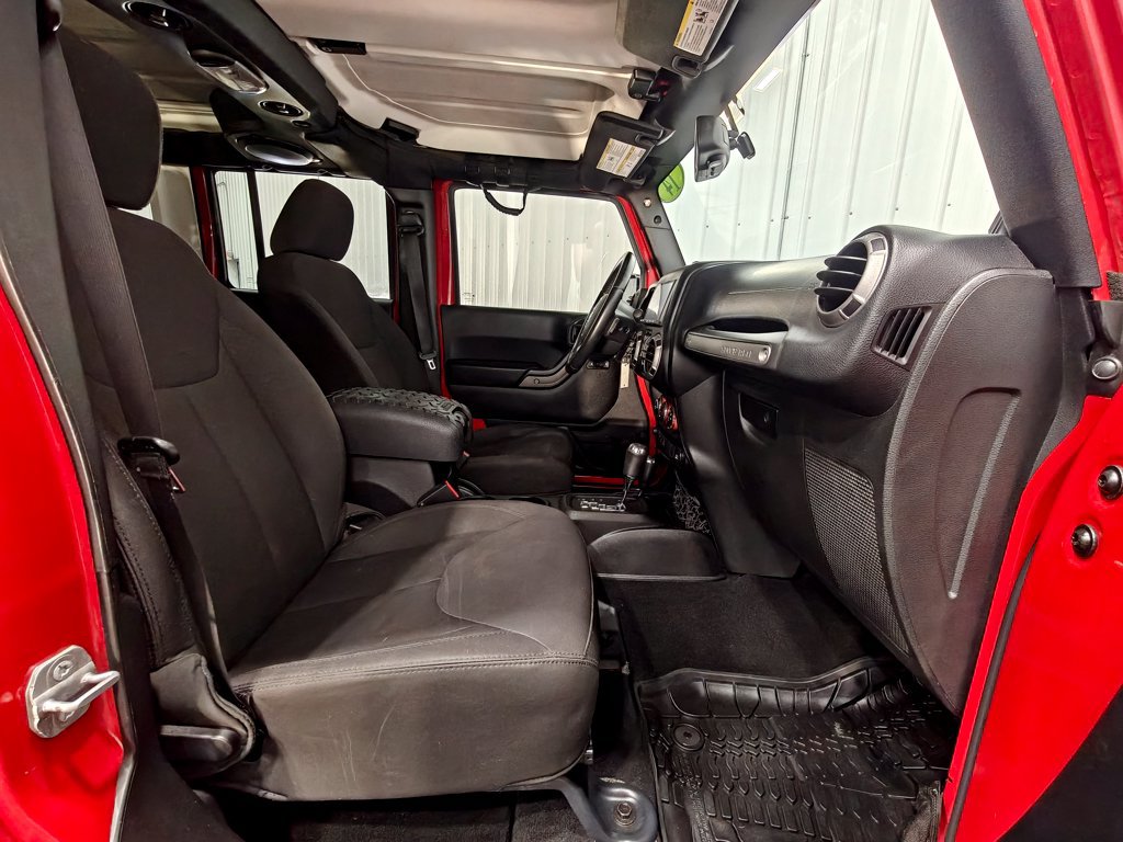 Used 2014 Jeep Wrangler Unlimited Sport w/ Quick Order Package 24S AWD/4WD image 18