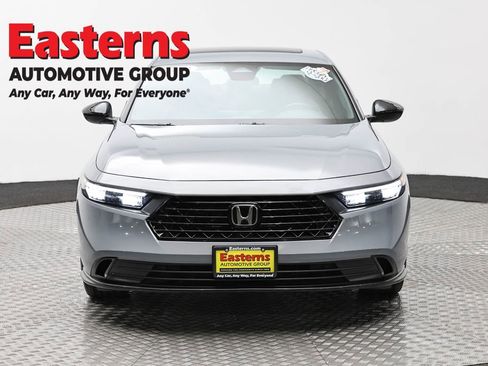 Used 2025 Honda Accord Sport image 2