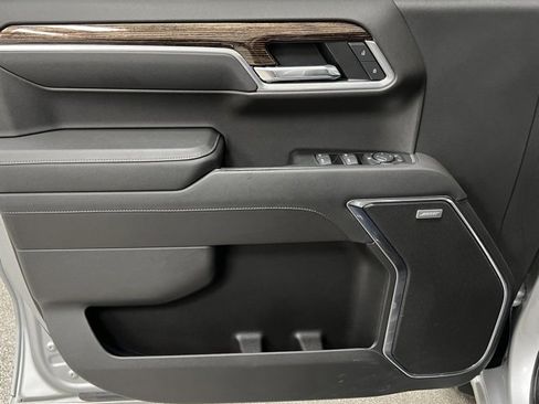 Used 2022 GMC Sierra 1500 Elevation w/ Preferred Package image 18