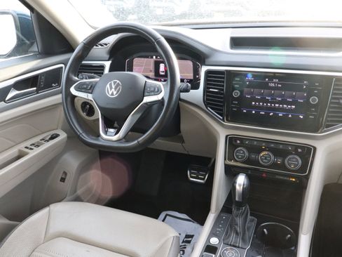 Used 2023 Volkswagen Atlas SEL Premium image 10
