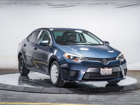 Used 2016 Toyota Corolla LE w/ Body Protection Package #1 FWD image 5