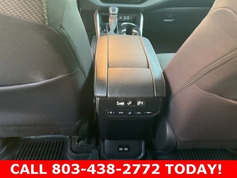 Used 2024 Toyota Highlander LE image 16