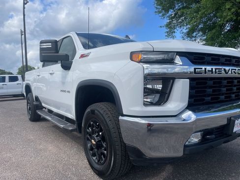 Used 2023 Chevrolet Silverado 2500 LT w/ Convenience Package AWD/4WD image 10