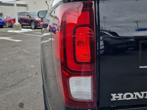 Certified 2024 Honda Ridgeline Sport image 11