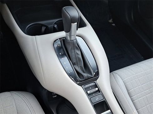 Certified 2024 Honda HR-V LX image 30