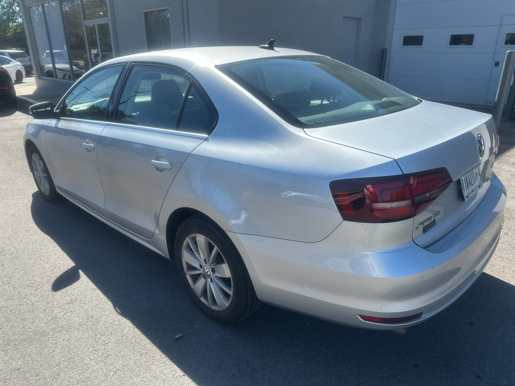 Used 2016 Volkswagen Jetta SE FWD image 5