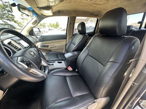Used 2014 Toyota Tacoma PreRunner w/ SR5 Package RWD image 43