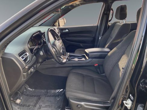 Used 2023 Dodge Durango SXT image 9