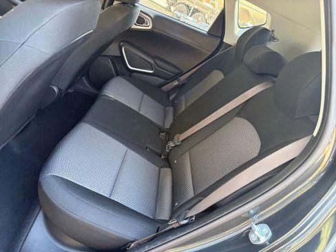 Used 2025 Kia Soul LX w/ LX Technology Package image 21