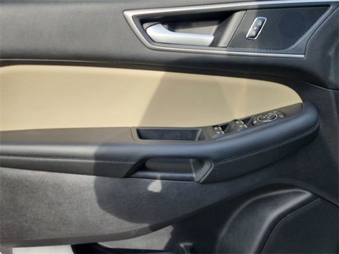 Used 2021 Ford Edge SEL w/ Convenience Package image 22
