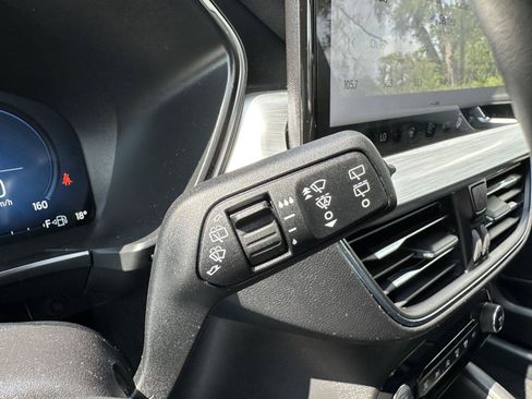 Used 2024 Ford Escape Platinum AWD/4WD image 29