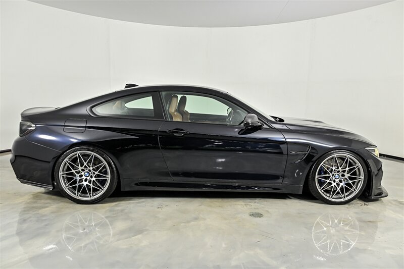 Used 2020 BMW M4 Coupe w/ Competition Package RWD image 10