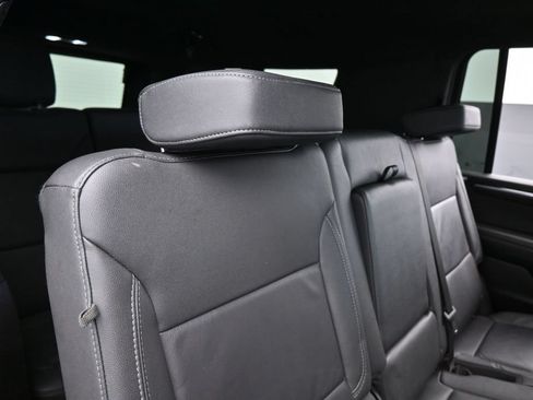 Used 2025 Chevrolet Suburban LT RWD image 45